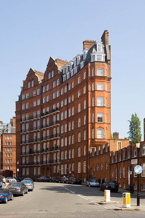 Narrow building, Kensington